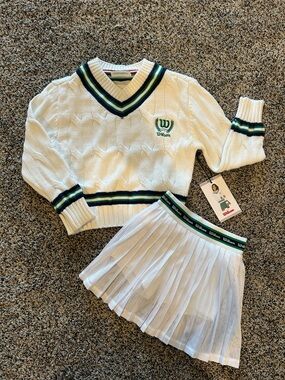 NWT Girls Wilson Tennis Set — Size 4/5